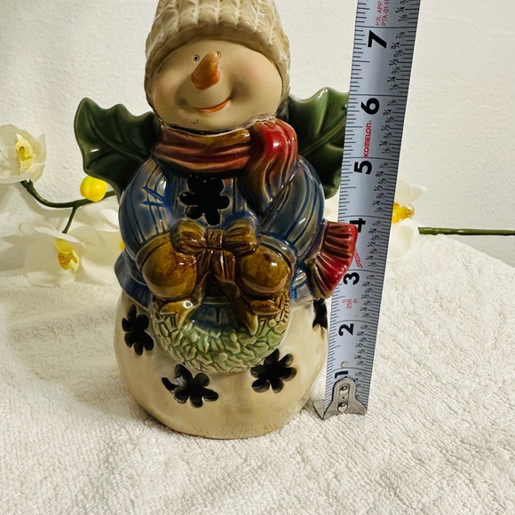 Vintage Hand Painted Stoneware Ceramic Christmas Holiday Tealight Candle Lamp - Picture 9 of 11